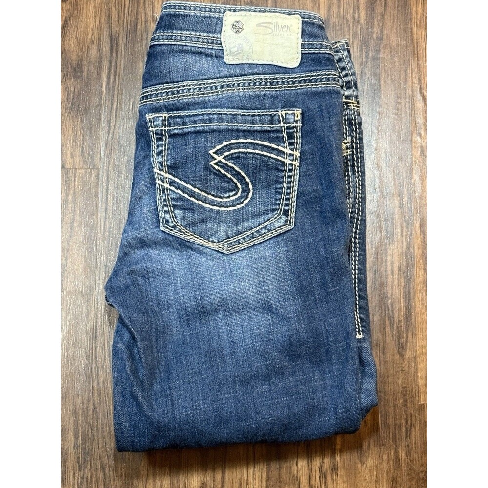 Silver Aiko Women’s Capri Size 28 Dark Wash Heavy Stitching